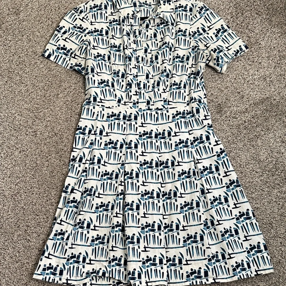 Tory Burch geomagnetic Blue and White Patterned pleated Dress size 14